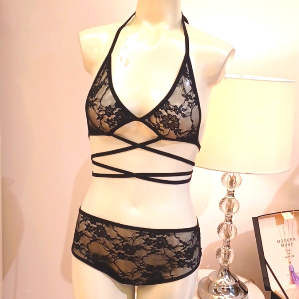 NWT Black Sexy Strappy Bra & Panty Set 🔥🔥